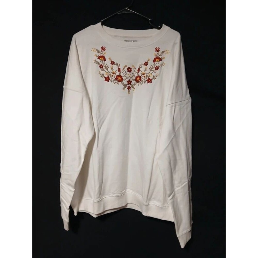 White floral top nwt